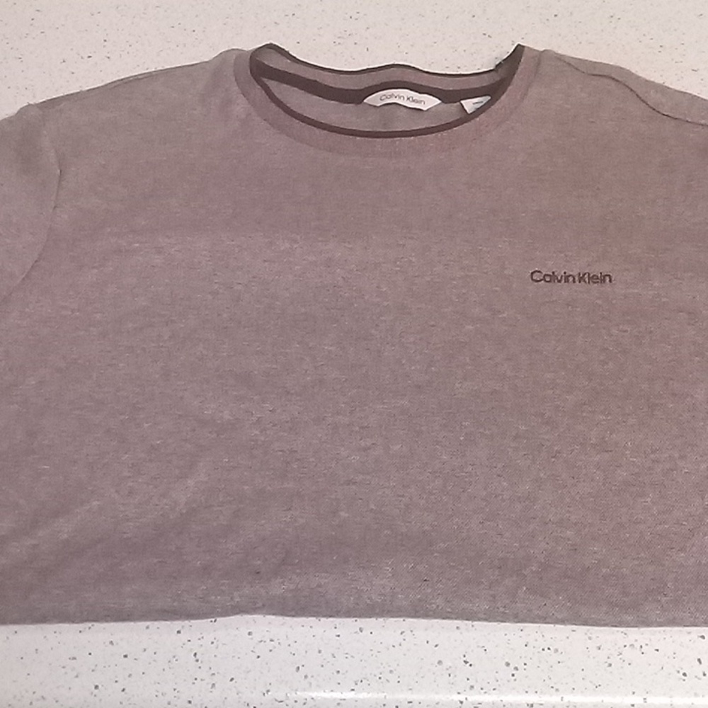 Shirt - Picture 2 of 3